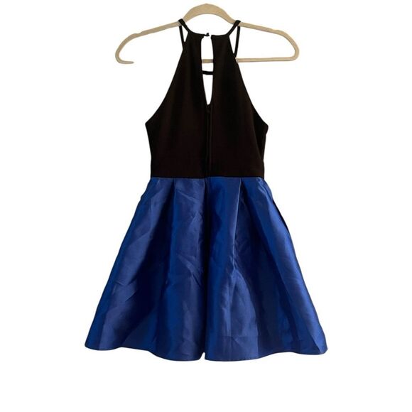 Elegant Black and Blue Junior’s Dress, Size 1/2, NWT - Picture 3 of 13